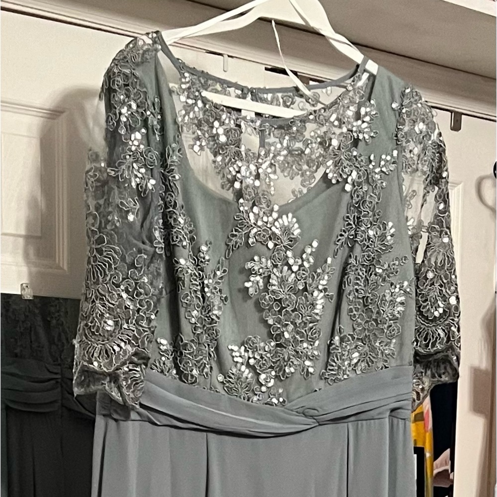Formal light green dress new with tags